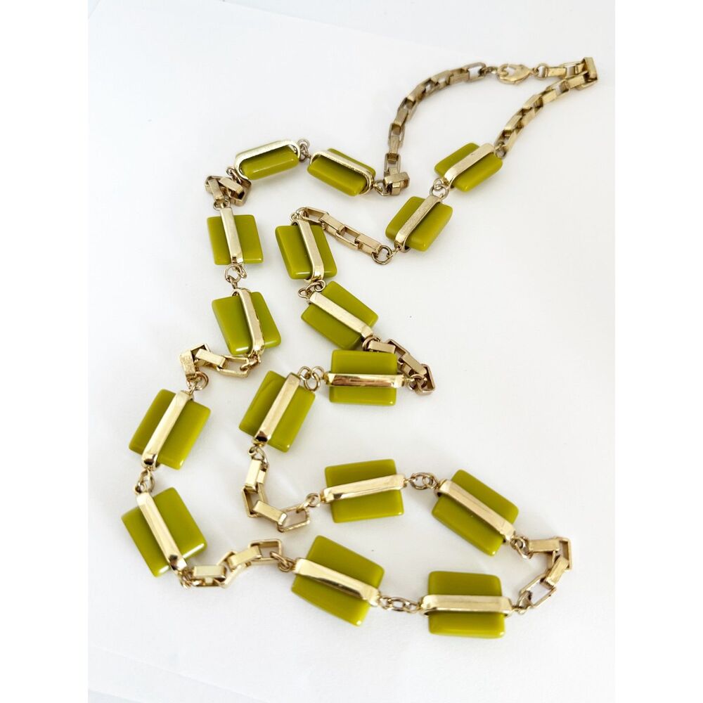 Vintage Chartreuse Green and Gold Tone Necklace Chunky Statement - Picture 2 of 4